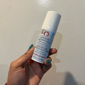 First Aid Beauty Ultra Repair Moisturizer